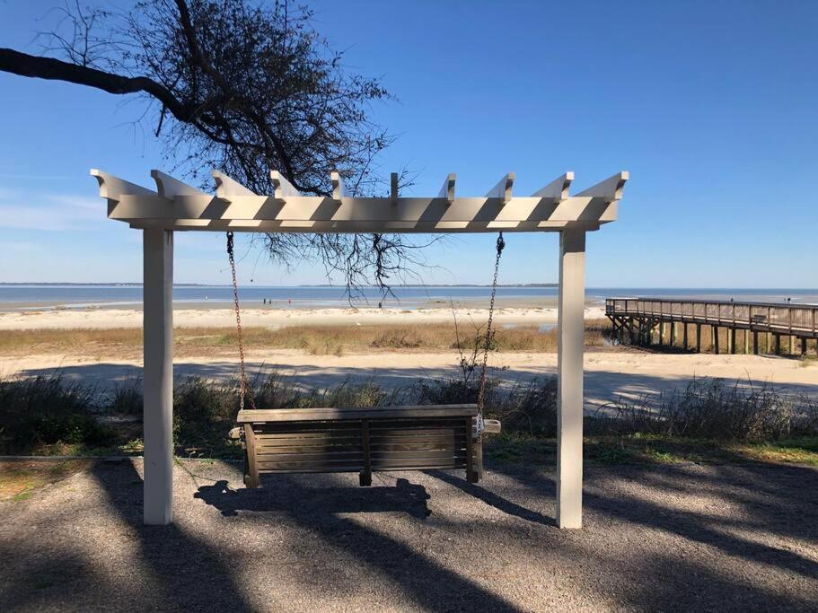 Peaceful Treetop Condo - 2Br/2Ba Hilton Head Island Exterior photo